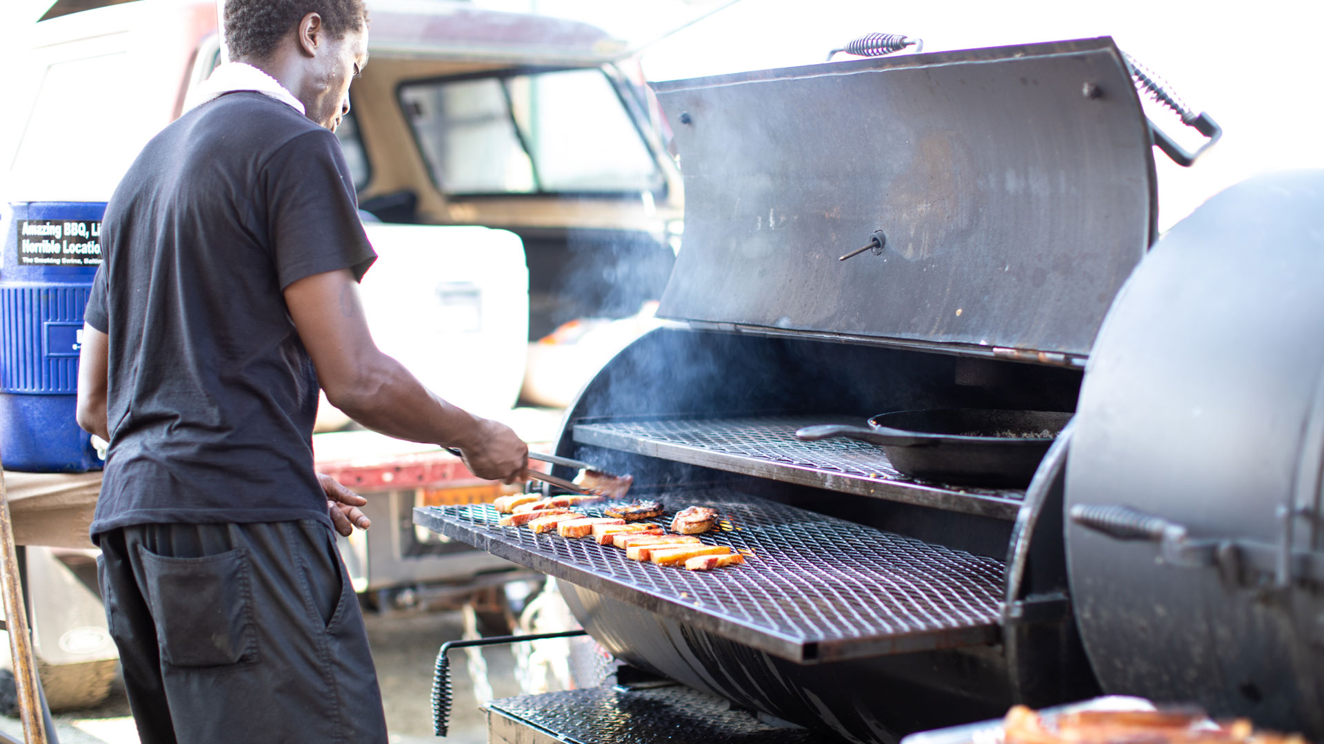 BBQ-chef-bacon-blt-LHP-farm-to-table-dinner ©Kelly Heck Photography